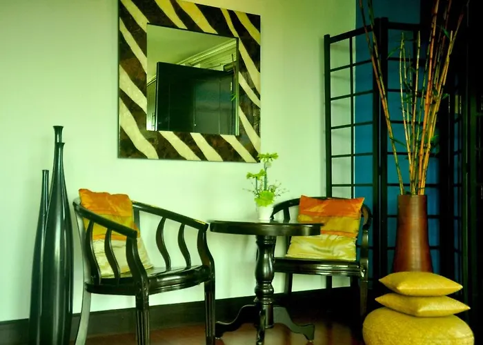 The Budget Hotel- Bonifacio Global Hotel