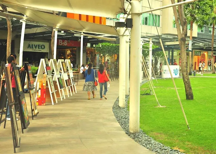 The Budget Hotel- Bonifacio Global Hotel