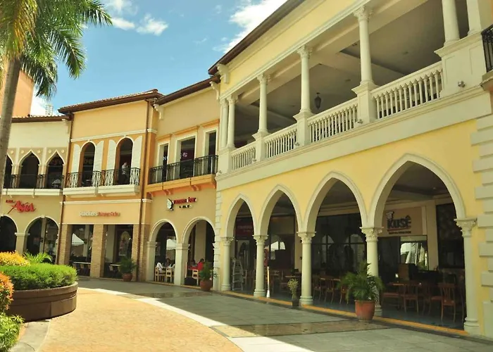 Hotel The Budget Hotel- Bonifacio Global