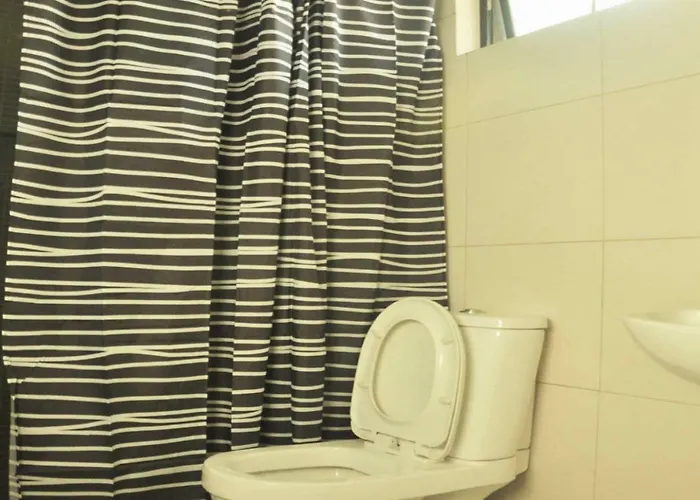 The Budget Hotel- Bonifacio Global 2*